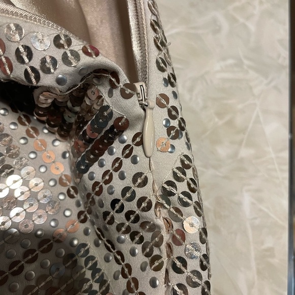 WHBM Sequined Silver & Gold Mini Skirt Size 2 - EUC - Picture 2 of 8